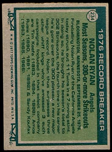 1977 Рекорд Topps # 234 Нолан Райън Ангелите Лос Анджелис (Бейзболна картичка) VG+ Angels